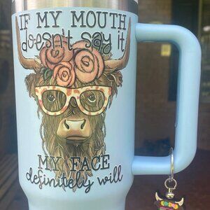 Cow Tumbler Set with Straw, straw topper, cup charm and silicone boot
40 oz